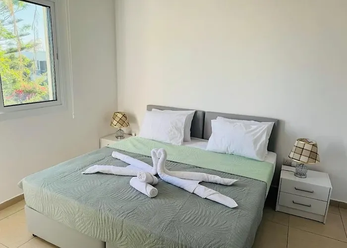 Сasa de vacaciones Blue Horizon Two-storey House Just 400 M From The Paphos