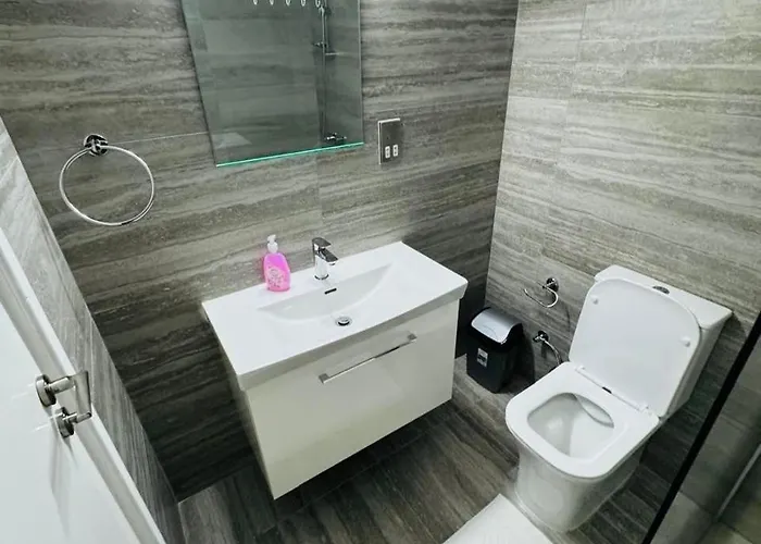 Blue Horizon Two-storey House Just 400 M From The 別荘 *